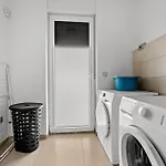 In With Heated Pool And Whirlpool *