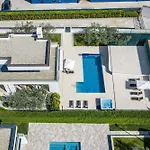 In With Heated Pool And Whirlpool * Pula