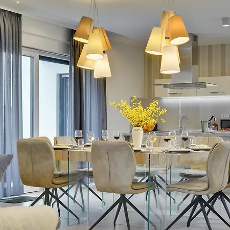 In With Heated Pool And Whirlpool فيلة