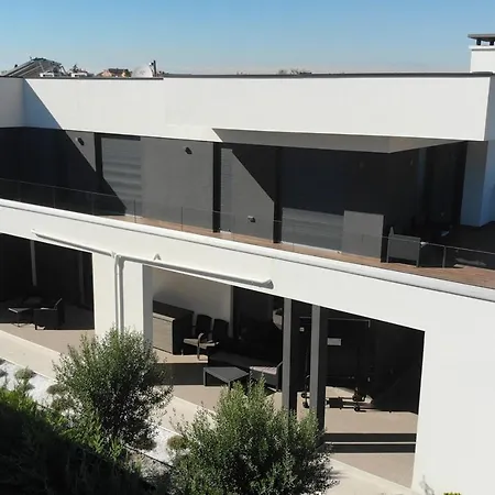 In With Heated Pool And Whirlpool فيلة بولا