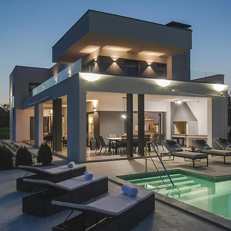 빌라 In With Heated Pool And Whirlpool *