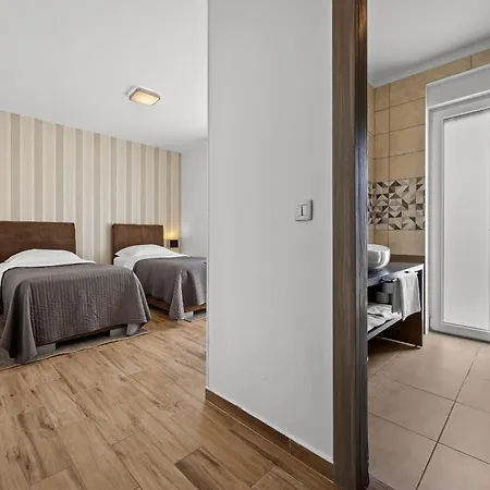 In With Heated Pool And Whirlpool Villa