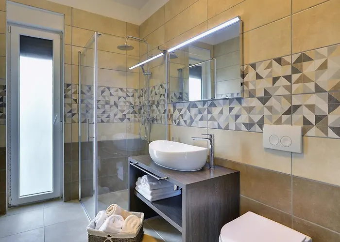 In With Heated Pool And Whirlpool