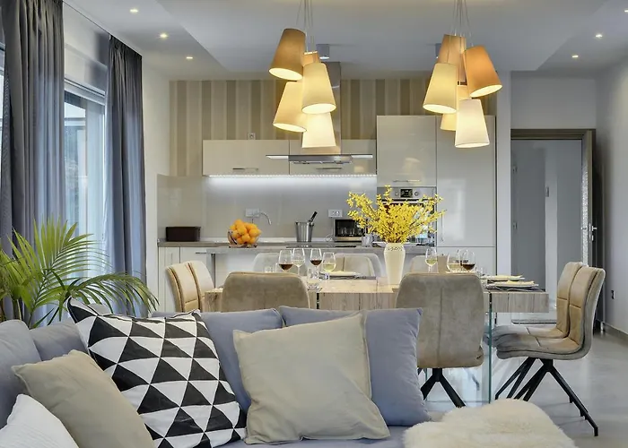 In With Heated Pool And Whirlpool Villa *