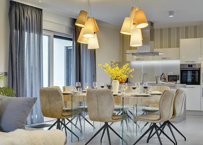 In With Heated Pool And Whirlpool 빌라